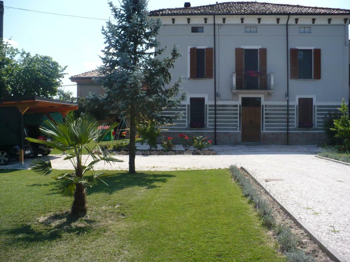 Bed and Breakfast L'Albero Della Gioia Villanova sull'Arda Экстерьер фото